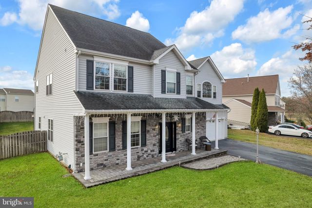 $849,999 | 11 Bristol Way | East Windsor Township - Mercer County