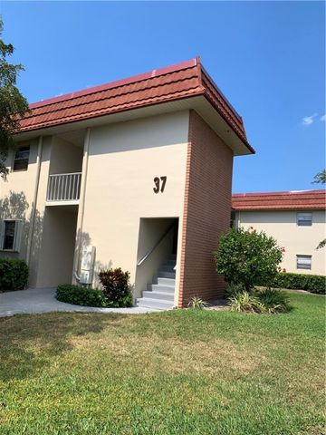 $1,400 | 37 Pine Arbor Lane, Unit 105 | Florida Ridge