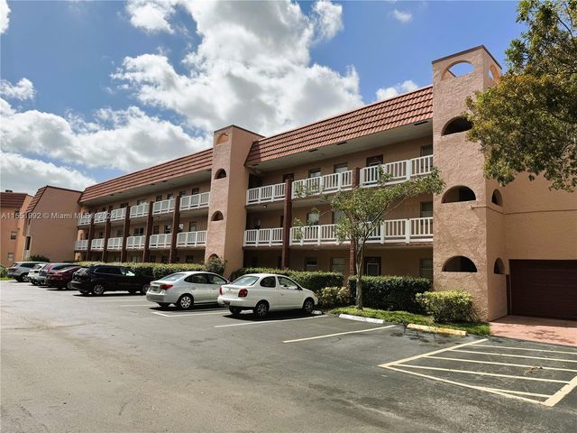 $145,000 | 9480 Sunrise Lakes Boulevard, Unit 204 | Sunrise Lakes