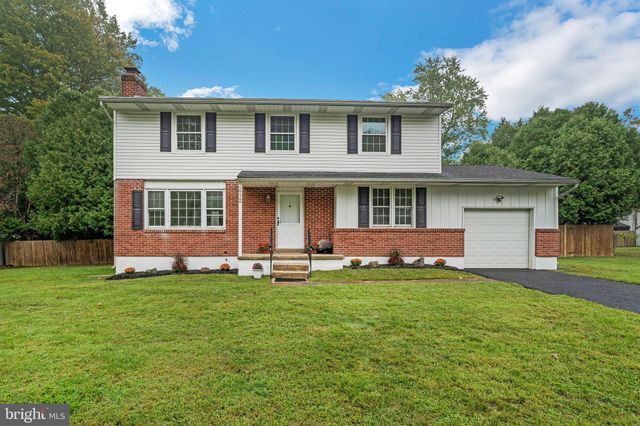 $517,500 | 2612 Bradwood Road