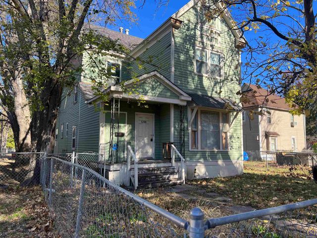 $45,000 | 1208 Southwest Throop Street | Central Park