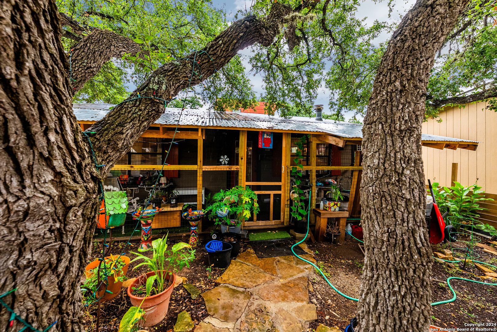 an outdoor space view with garden