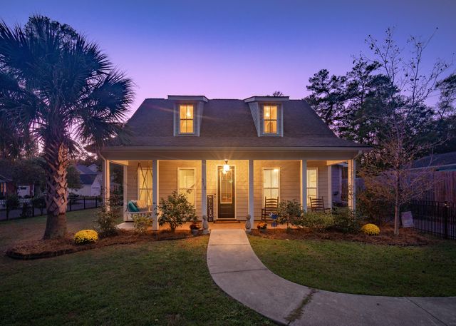 $650,000 | 318 Simmons Avenue | Summerville