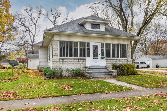 $129,900 | 402 East Elmwood Street | Pontiac