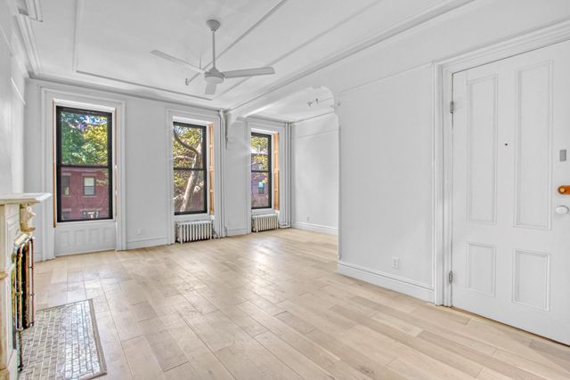 $4,250 | 299 Clermont Avenue, Unit 2 | Fort Greene