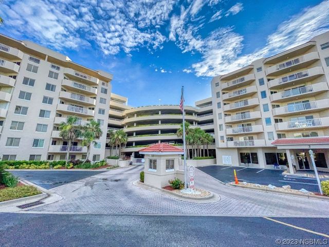 $289,999 | 3 Oceans W Boulevard, Unit 3B1 | Daytona Beach Shores