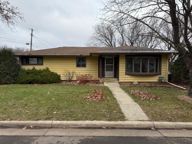 $189,900 | 408 3rd Street Northwest | Dodge Center