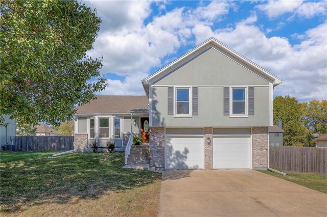 $329,900 | 7208 East 134th Terrace | Grandview