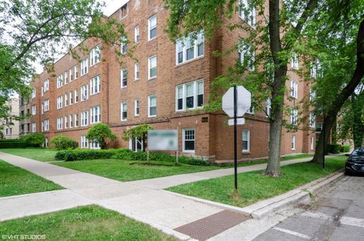 $1,975 | 6946 North Wolcott Avenue, Unit 2 | East Rogers Park