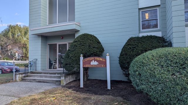 $1,700 | 285 Savin Avenue, Unit C5 | West Haven Center