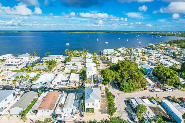 $1,690,000 | 103 West Avenue A | Key Largo Trailer Village