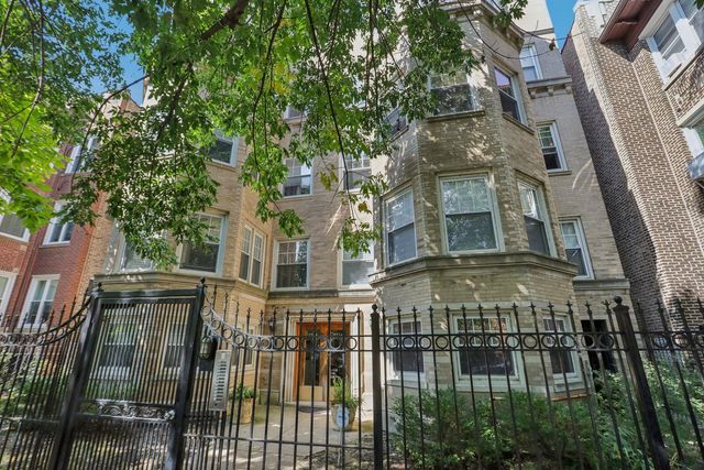 $359,000 | 7714 North Paulina Street, Unit 1S | East Rogers Park