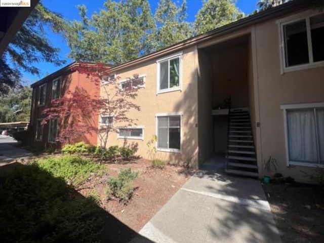 $1,995 | 3051 Treat Boulevard, Unit 137 | Four Corners-Ygnacio Valley