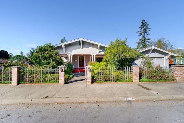 $899,000 | 2001 Rogers Way | Santa Rosa Northeast