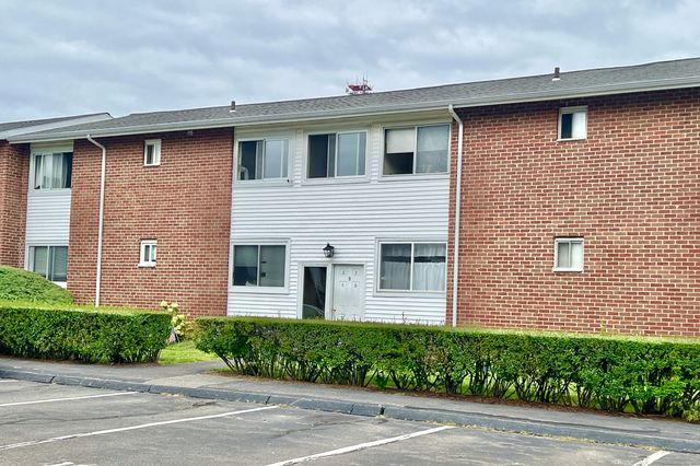 $3,000 | 80 County Street, Unit 9E | Norwalk