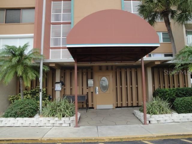 $2,200 | 500 Treasure Island Causeway, Unit 202 | Treasure Island