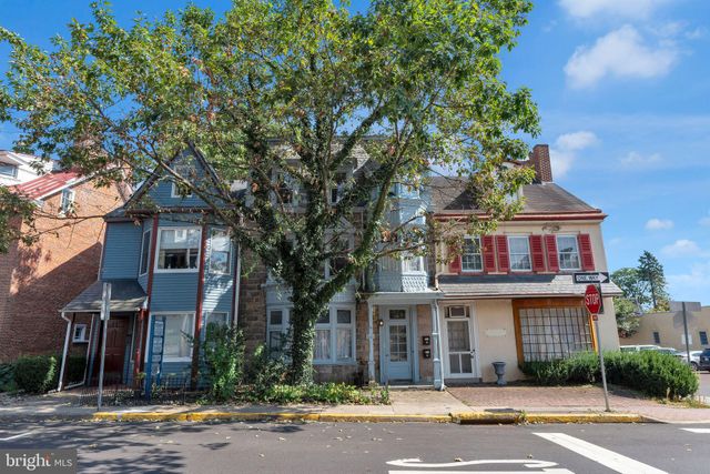 $2,600 | 74 East State Street, Unit 1 | Doylestown