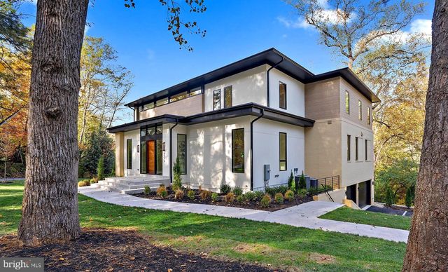 $4,190,000 | 6018 Woodland Terrace | Chesterbrook Woods