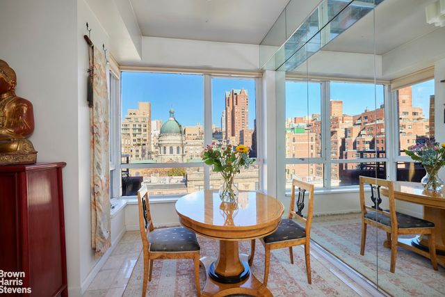 $1,550,000 | 157 East 74th Street, Unit 10B | Lenox Hill