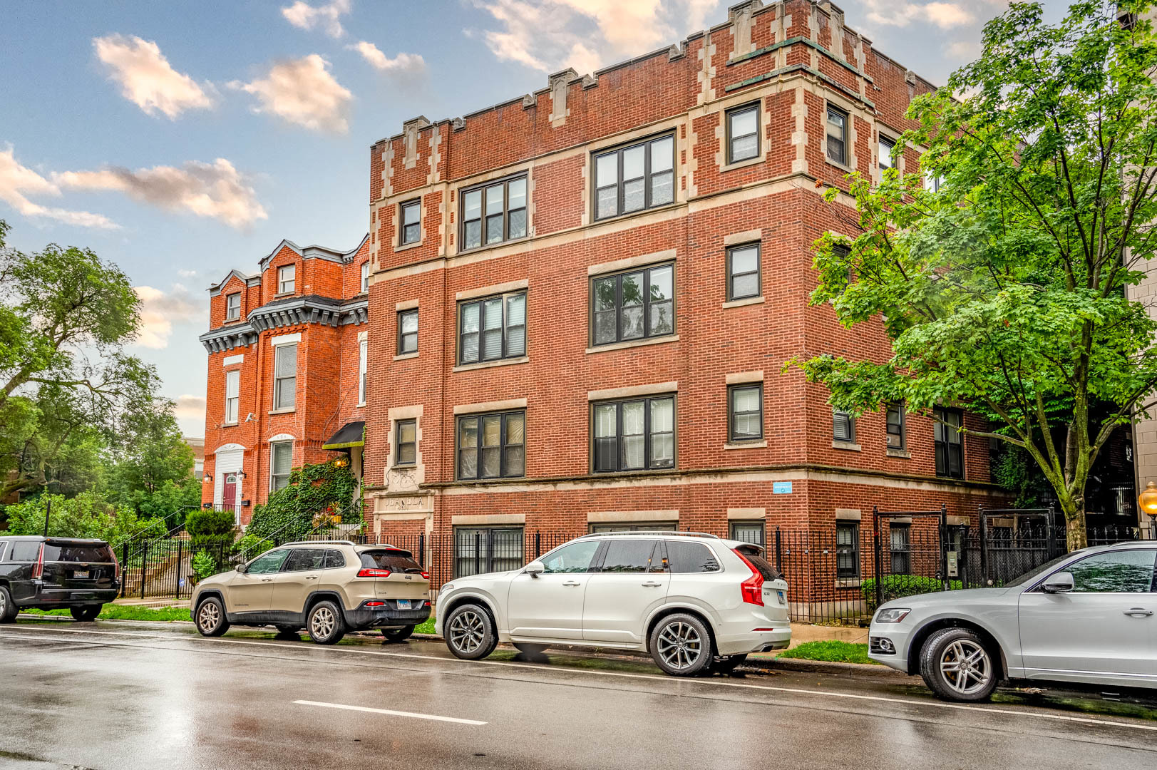 a car parked in front of a building