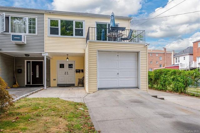 $949,900 | 649 Hollywood Avenue | Throgs Neck