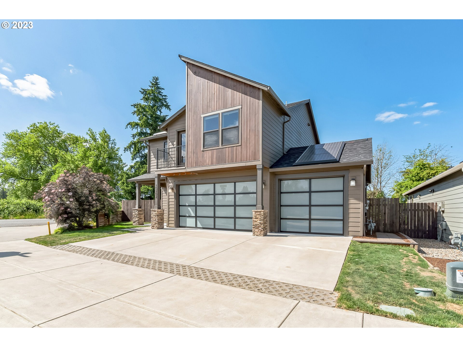 a house view with a outdoor space