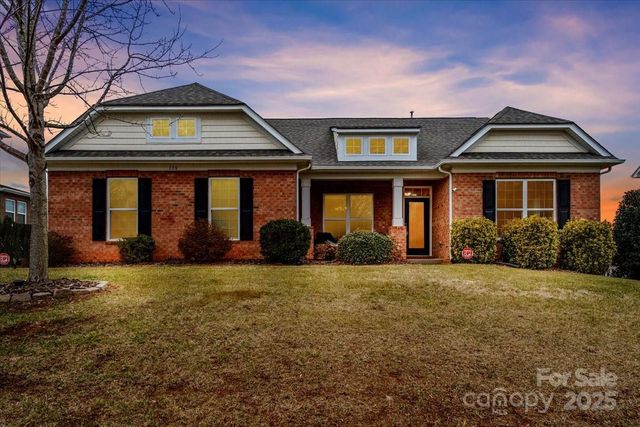 $595,000 | 130 West Warfield Drive | Mooresville