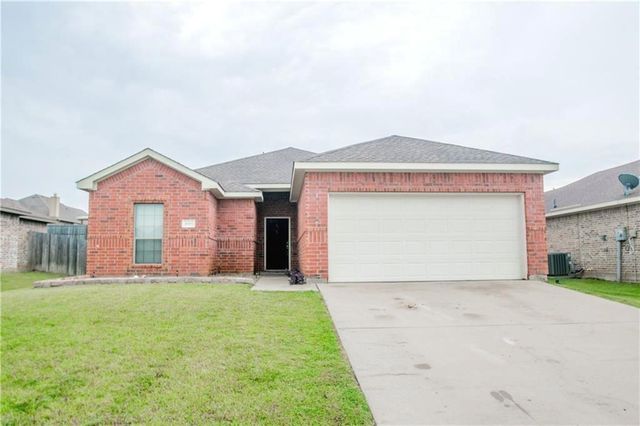 $2,075 | 3005 Glenwood Court | Aubrey