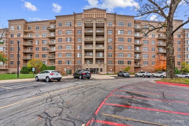 $310,000 | 125 Lakeview Drive, Unit 504 | Bloomingdale