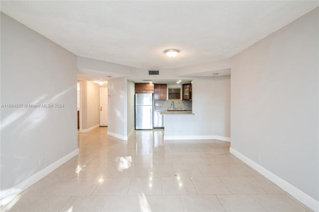 $2,550 | 8290 Lake Drive, Unit 247 | Doral