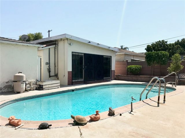 $2,700 | 1537 1/2 West 205th Street | Harbor Gateway