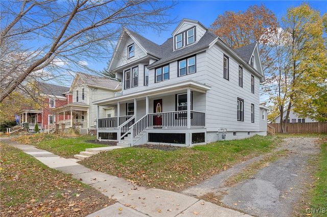 $319,900 | 213 East 7th Street | Oswego