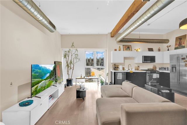 $850,000 | 527 Molino Street, Unit 407 | Downtown Los Angeles