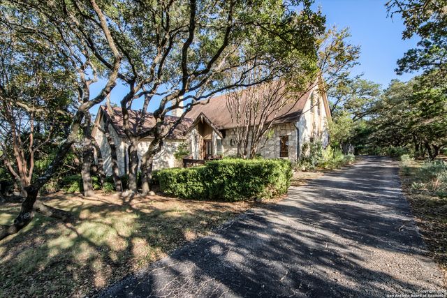 $650,000 | 8705 Mountain Top | Scenic Oaks