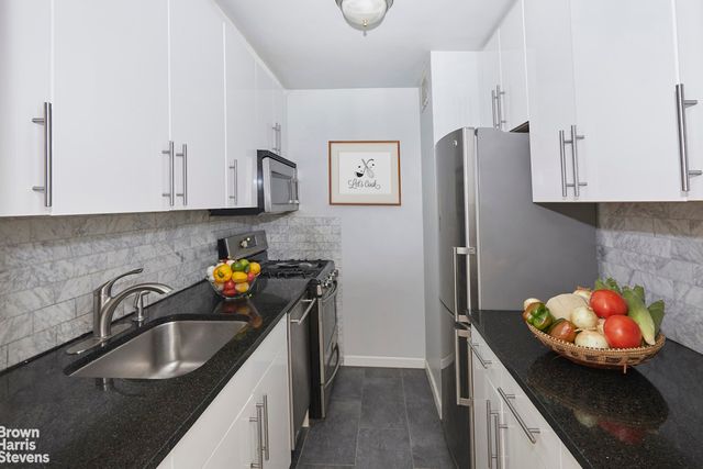 $3,500 | 150 West End Avenue, Unit 22N | Upper West Side