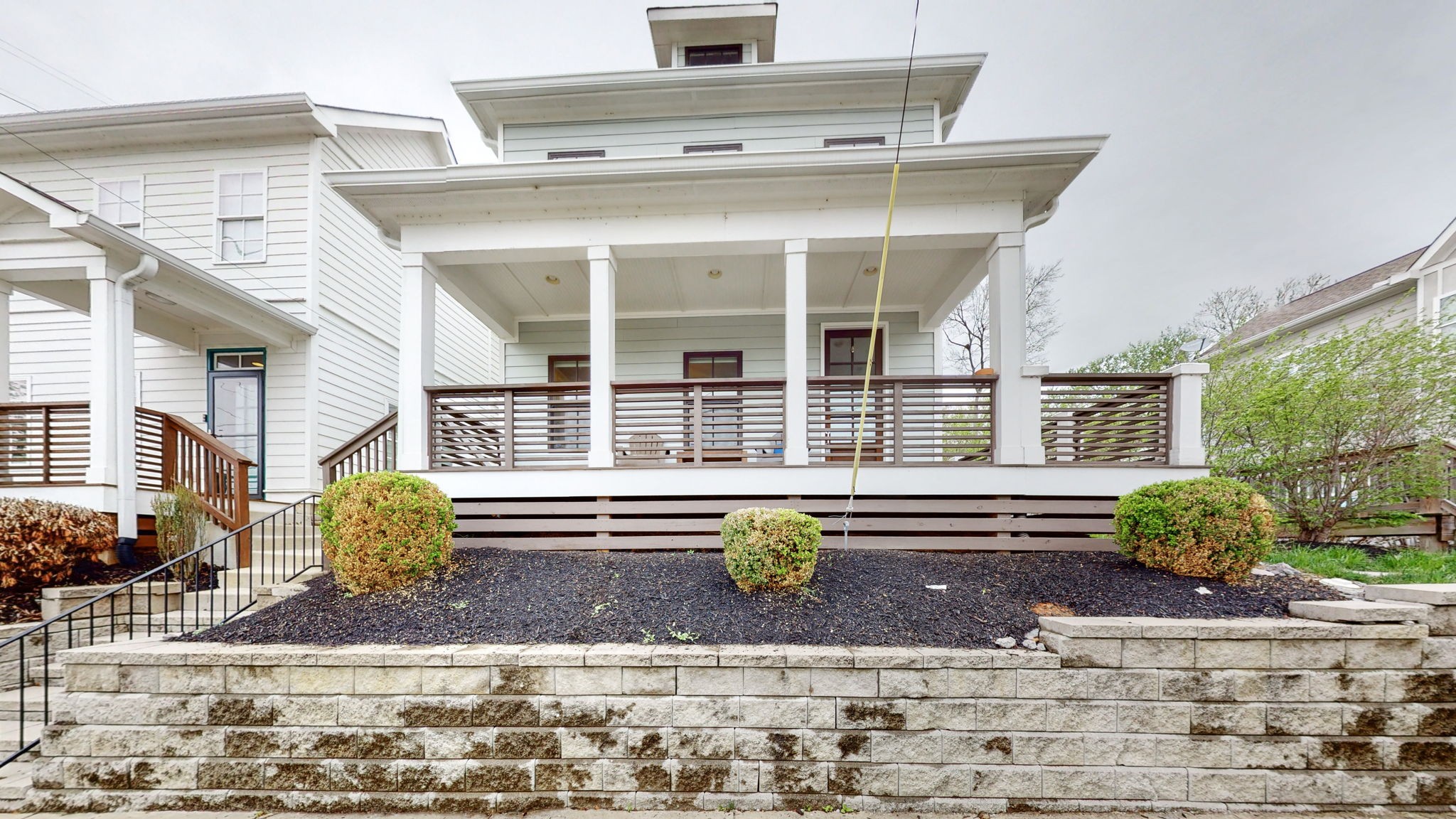 a view of a house with a outdoor space