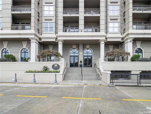 $462,500 | 3334 Peachtree Road Northeast, Unit 1707 | MeridianBuckhead