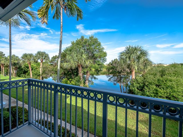 $460,000 | 2052 Alta Meadows Lane, Unit 2208 | Delray Beach