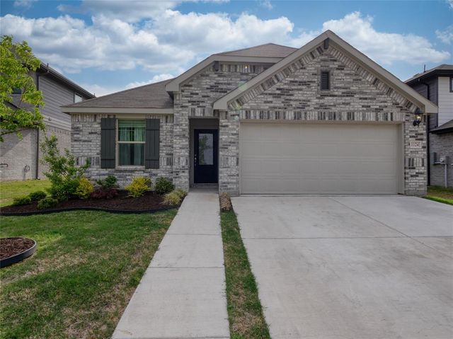 $299,000 | 1124 Blue Ridge Place | Royse City