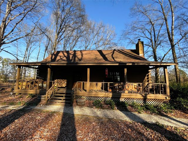 $649,000 | 3121 Matthews-Indian Trail Road | Stallings