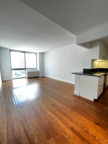 $5,785 | 225 Schermerhorn Street, Unit 5G | Downtown Brooklyn