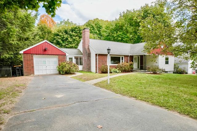 $689,000 | 48 Salem End Lane | Framingham Center