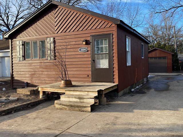 $179,900 | 3004 Victoria Avenue | McHenry