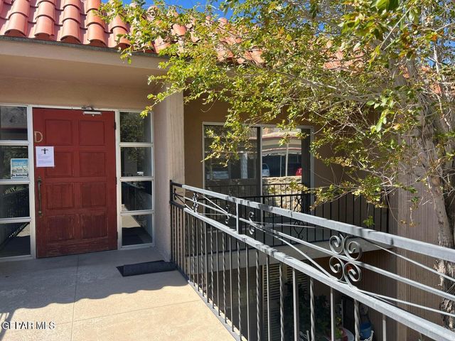 $1,100 | 252 Shadow Mountain Drive, Unit D12 | Upper Mesa Hills