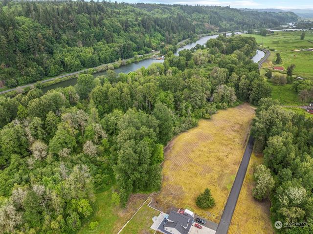 $150,000 | 4 Columbia Point Road