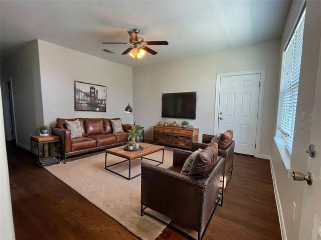 $235,000 | 2332 7th Avenue North | Texas City