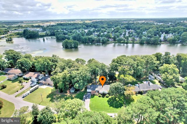 $425,000 | 140 Lakeside Drive