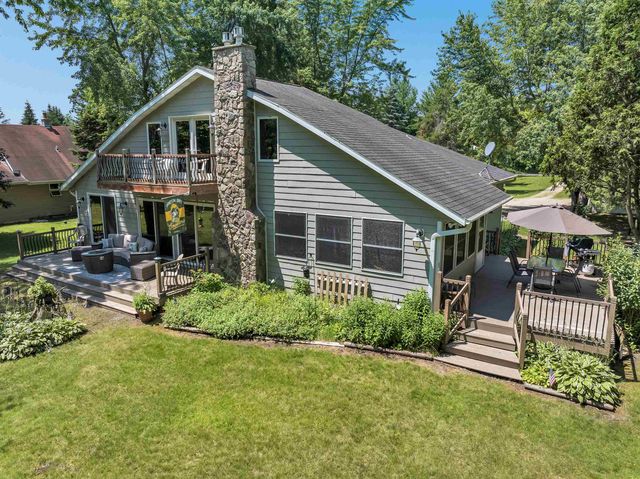 $489,900 | N8750 South Park Drive | Wagner