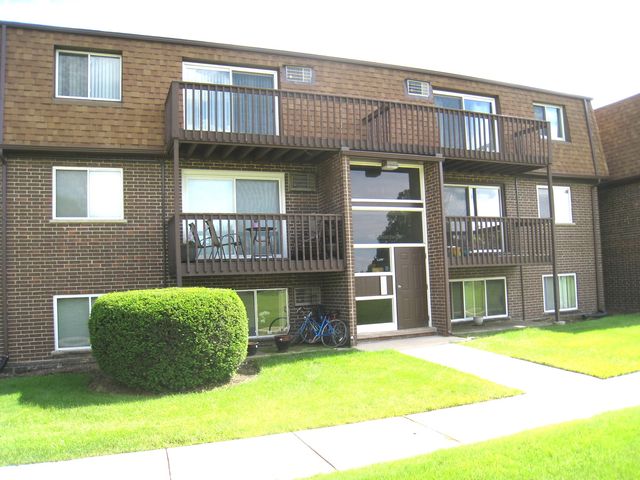 $1,650 | 118 Boardwalk Street, Unit 2E | Elk Grove Village