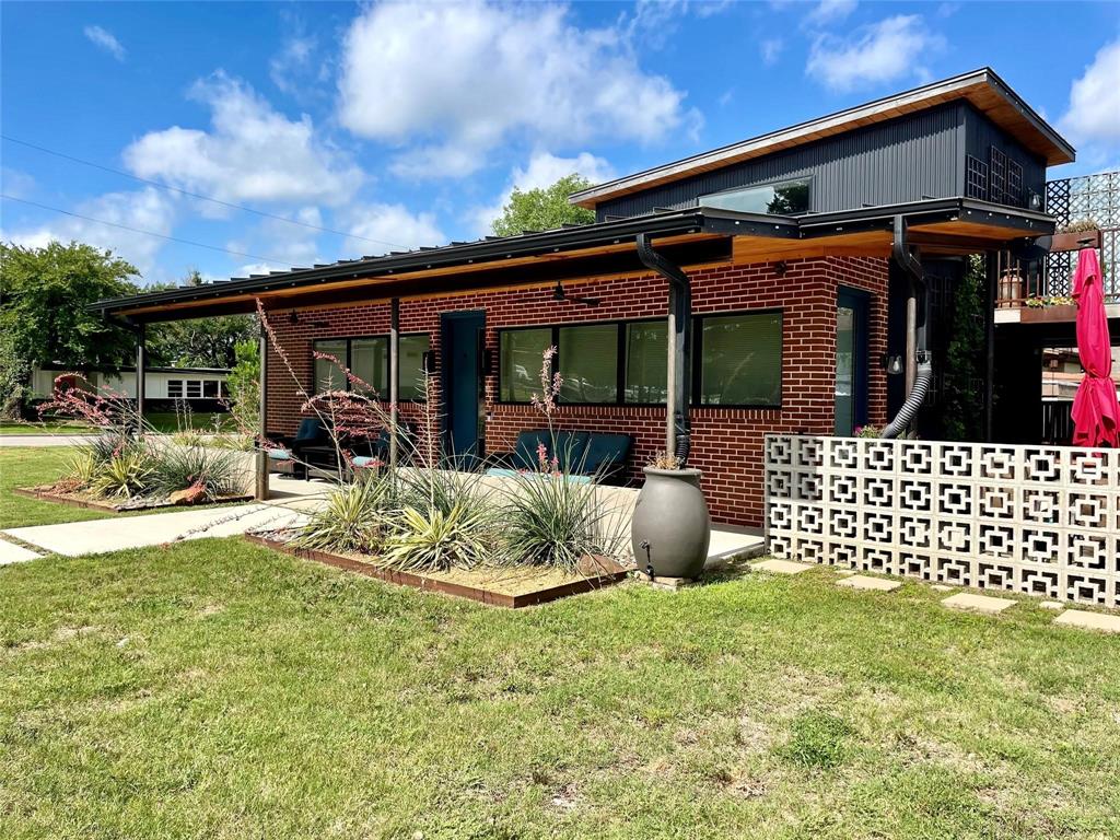 a outdoor view with a sitting space